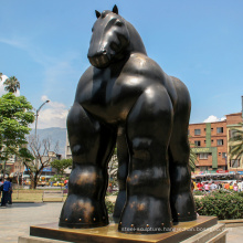 Famous replica bronze fernando botero horse statue sculpture in New York